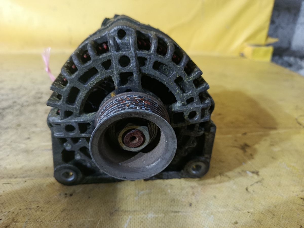 Генератор 23100-ED00B на Nissan Tiida Latio SC11 HR15DE Фото 2