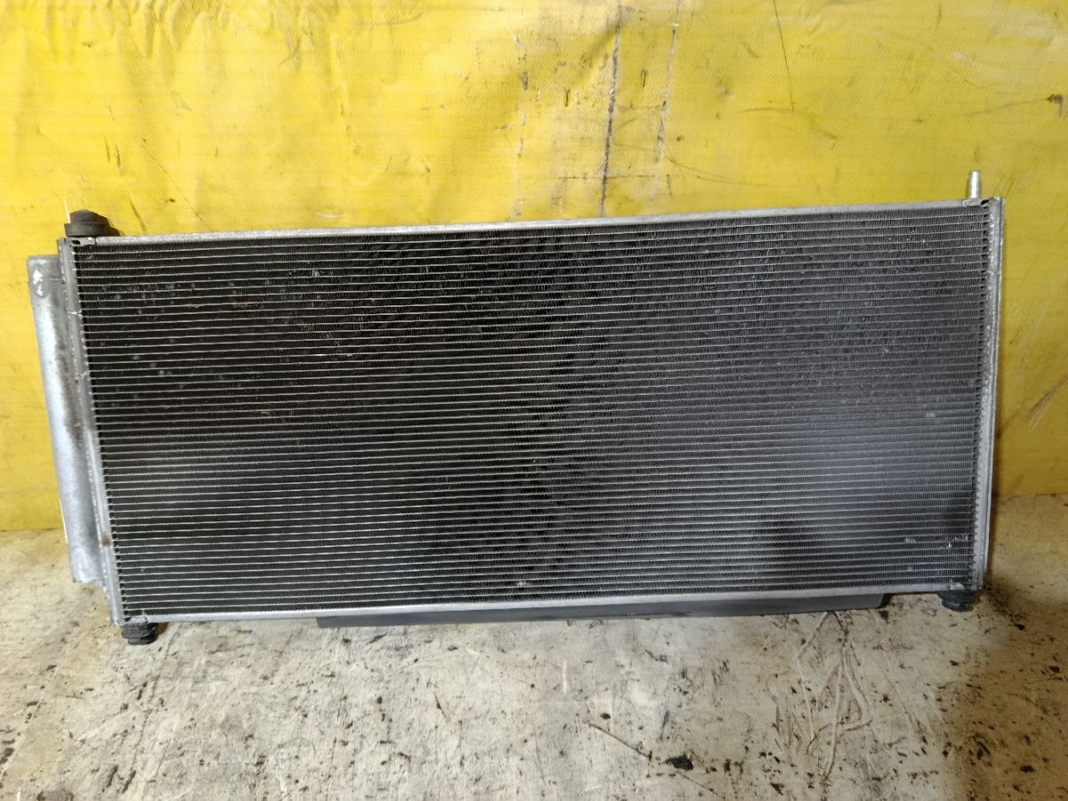 Радиатор кондиционера на Honda Fit GE6 L13A Фото 3