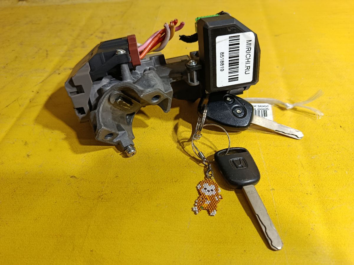Замок зажигания на Honda Fit Hybrid GP1 Фото 2