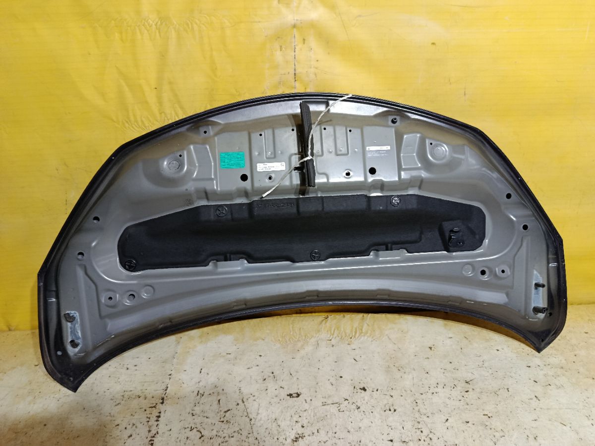 Капот на Nissan Note E12 Фото 6