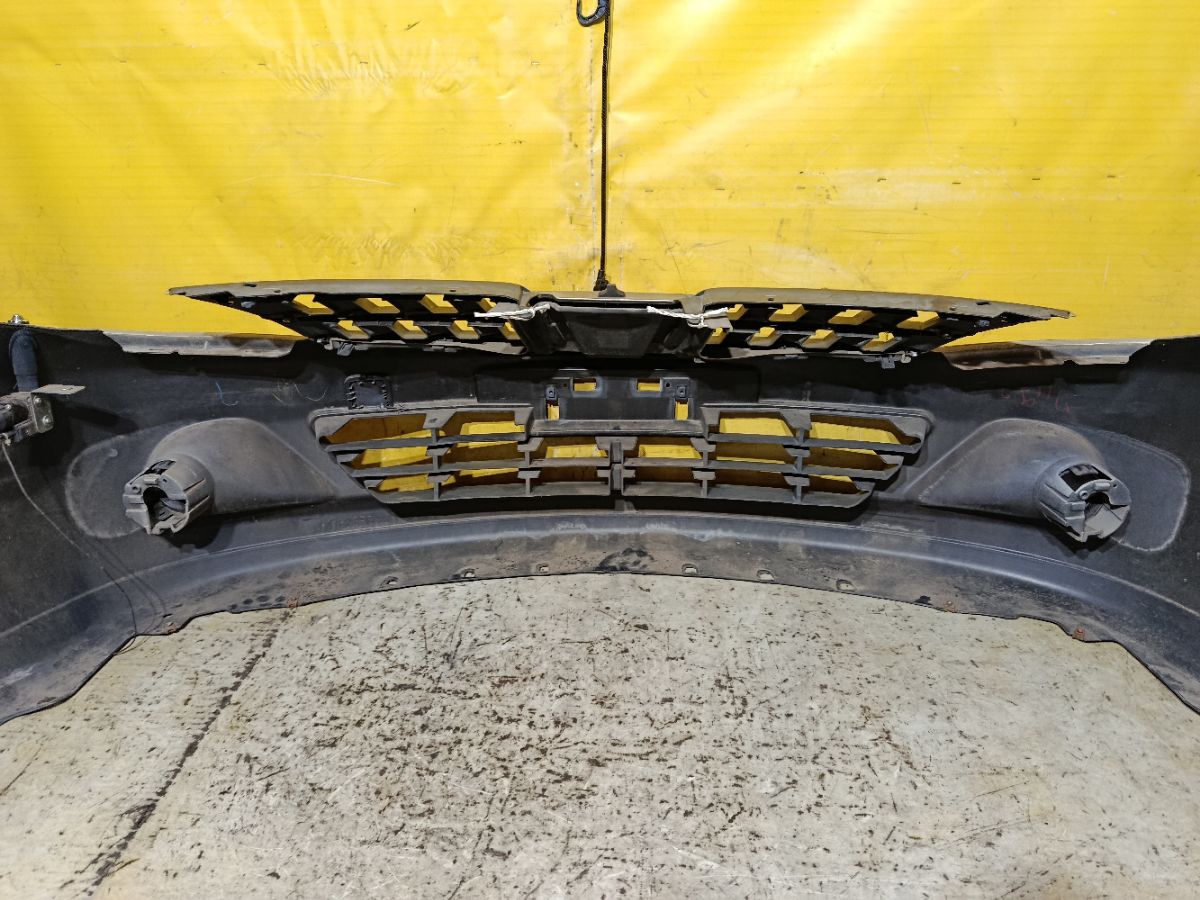 Бампер на Nissan Tiida Latio SC11 Фото 11