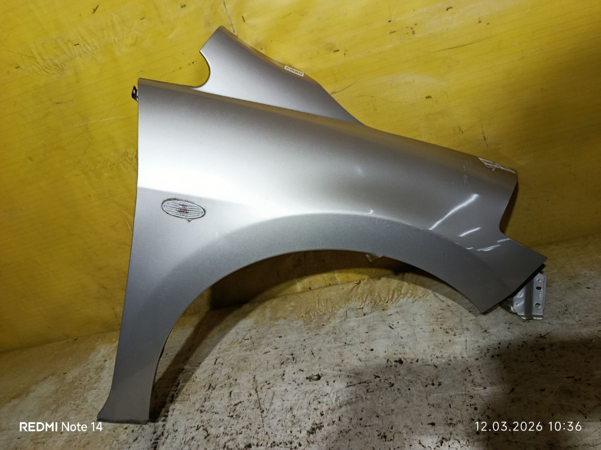Крыло переднее на Nissan Tiida Latio SC11 Фото 4