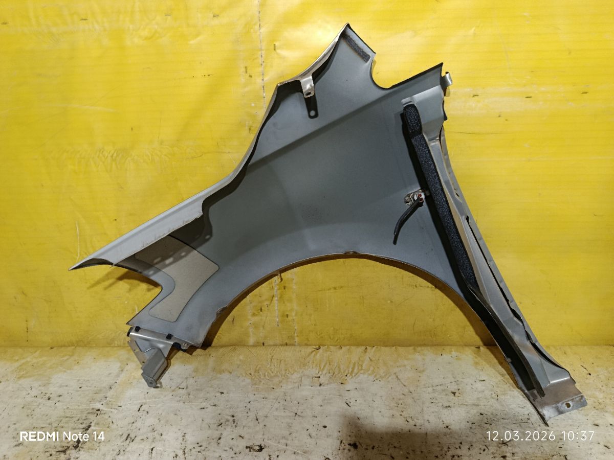 Крыло переднее на Nissan Tiida Latio SC11 Фото 8