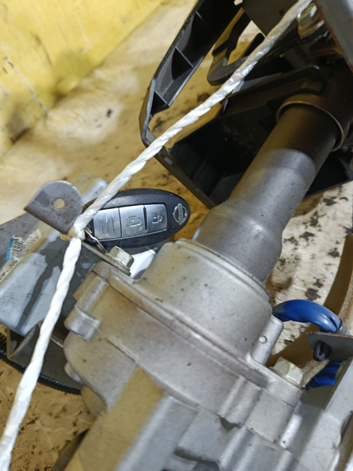 Рулевая колонка на Nissan Note E12 Фото 2