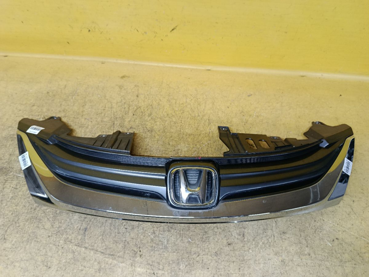 Решетка радиатора на Honda Odyssey RC1 Фото 2