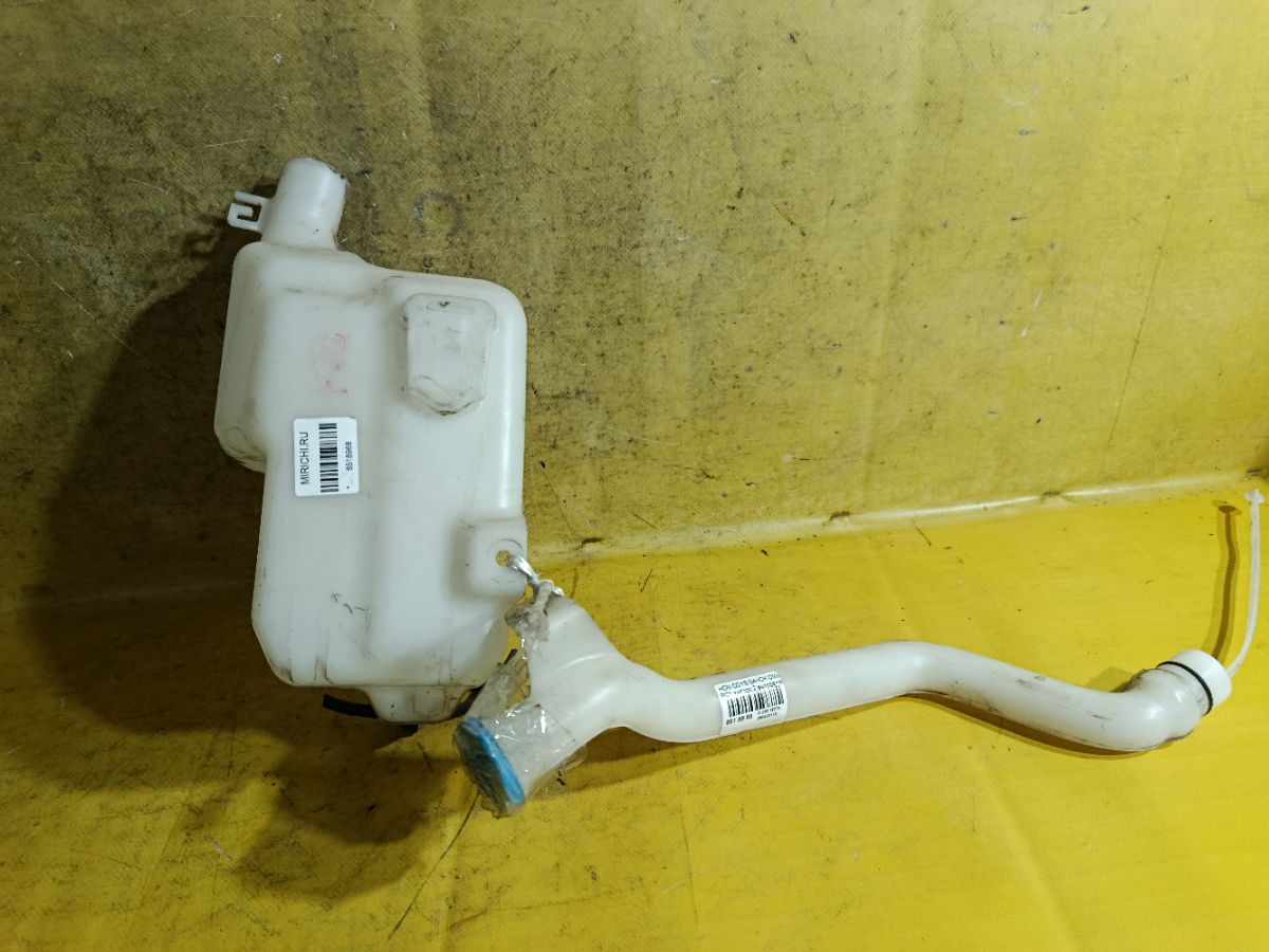 Бачок омывателя на Honda Odyssey RC1 Фото 4