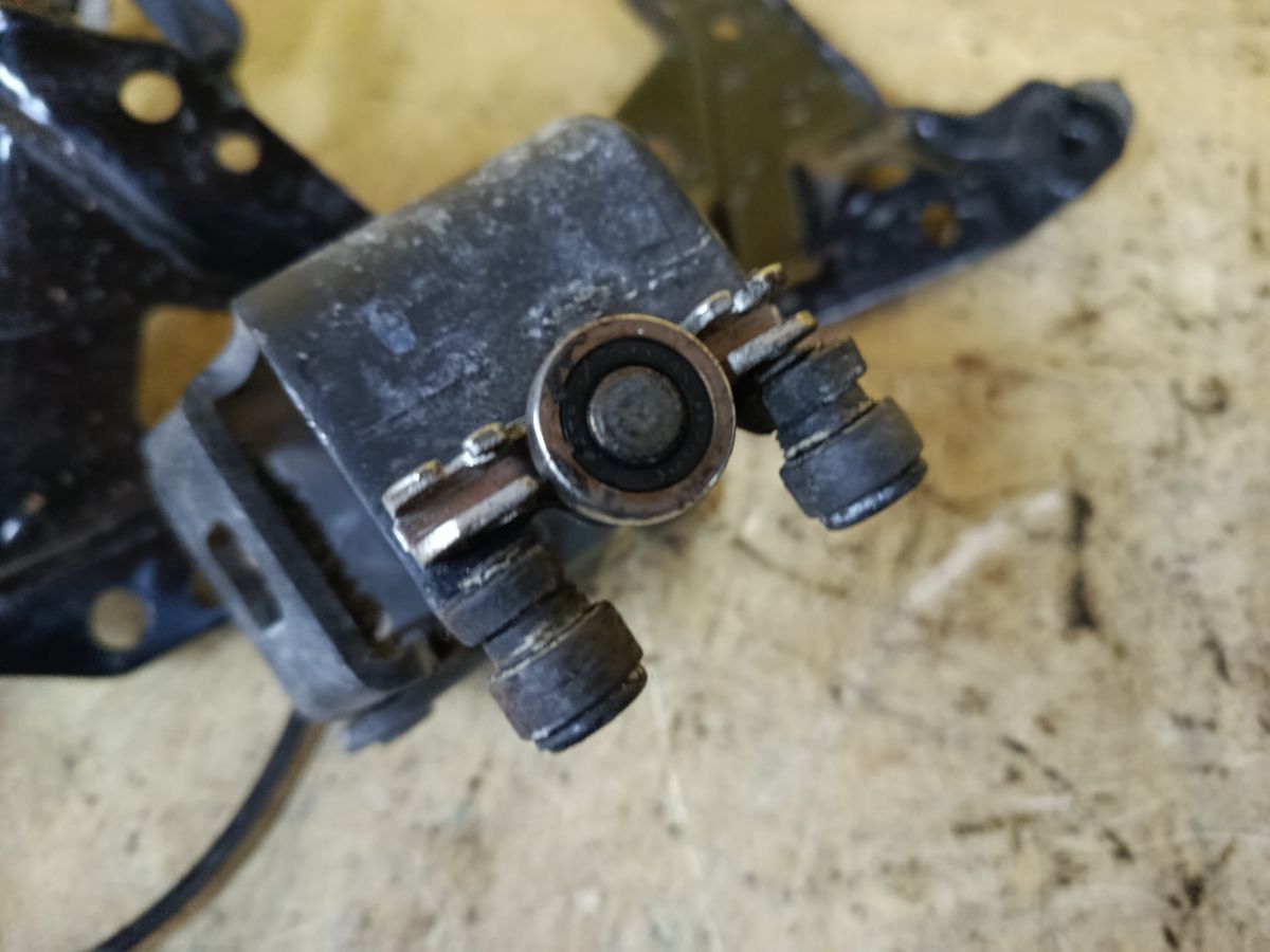 Ролик двери на Honda Odyssey RC1 Фото 4