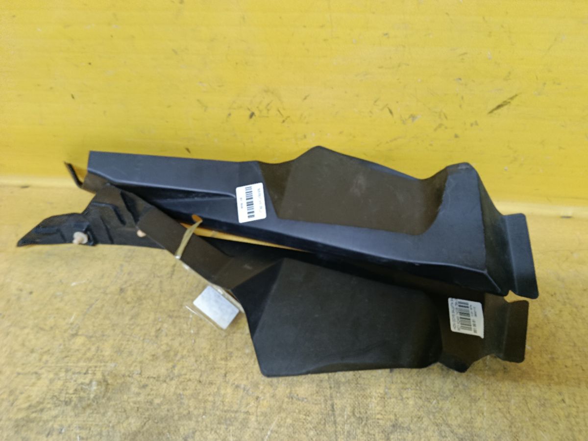 Защита замка капота 74206-T6A-00, 74201-T6A-00 на Honda Odyssey RC1 K24W Фото 4