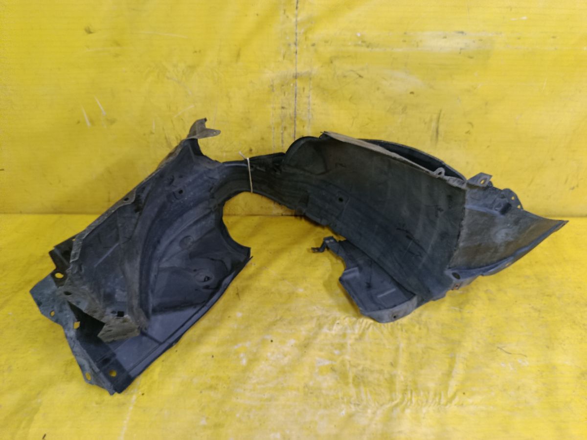 Подкрылок 63842-ED05D, 63843-ED05D на Nissan Tiida C11 HR15DE Фото 3