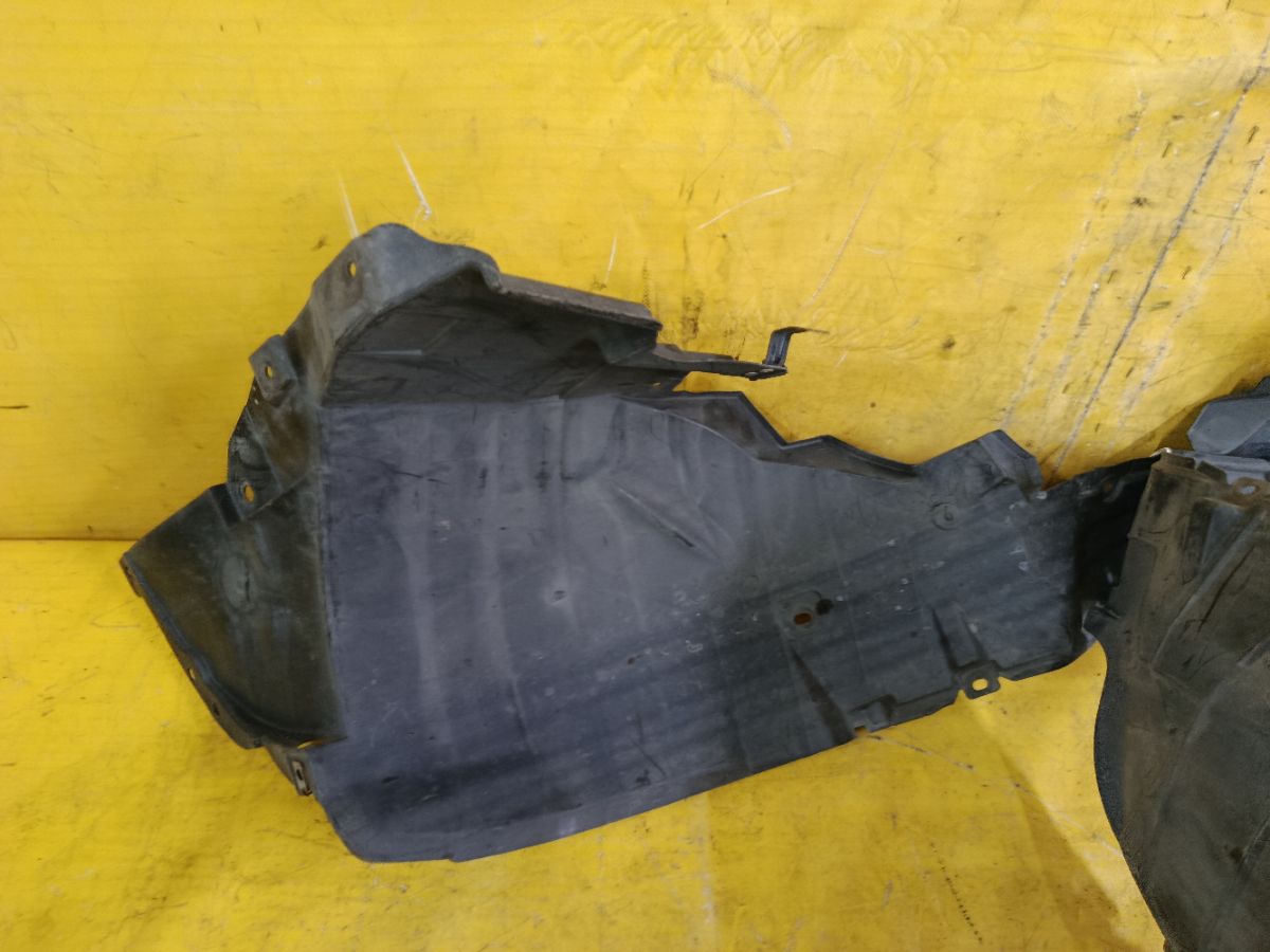 Подкрылок 63842-ED05D, 63843-ED05D на Nissan Tiida C11 HR15DE Фото 9