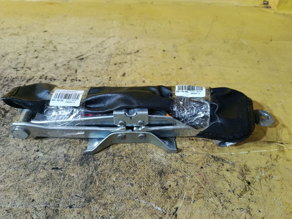 Домкрат на Nissan Tiida C11 Фото 2