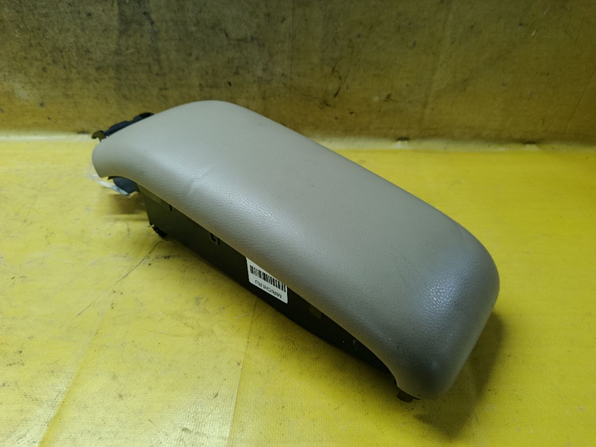 Подлокотник на Nissan Tiida C11 Фото 3