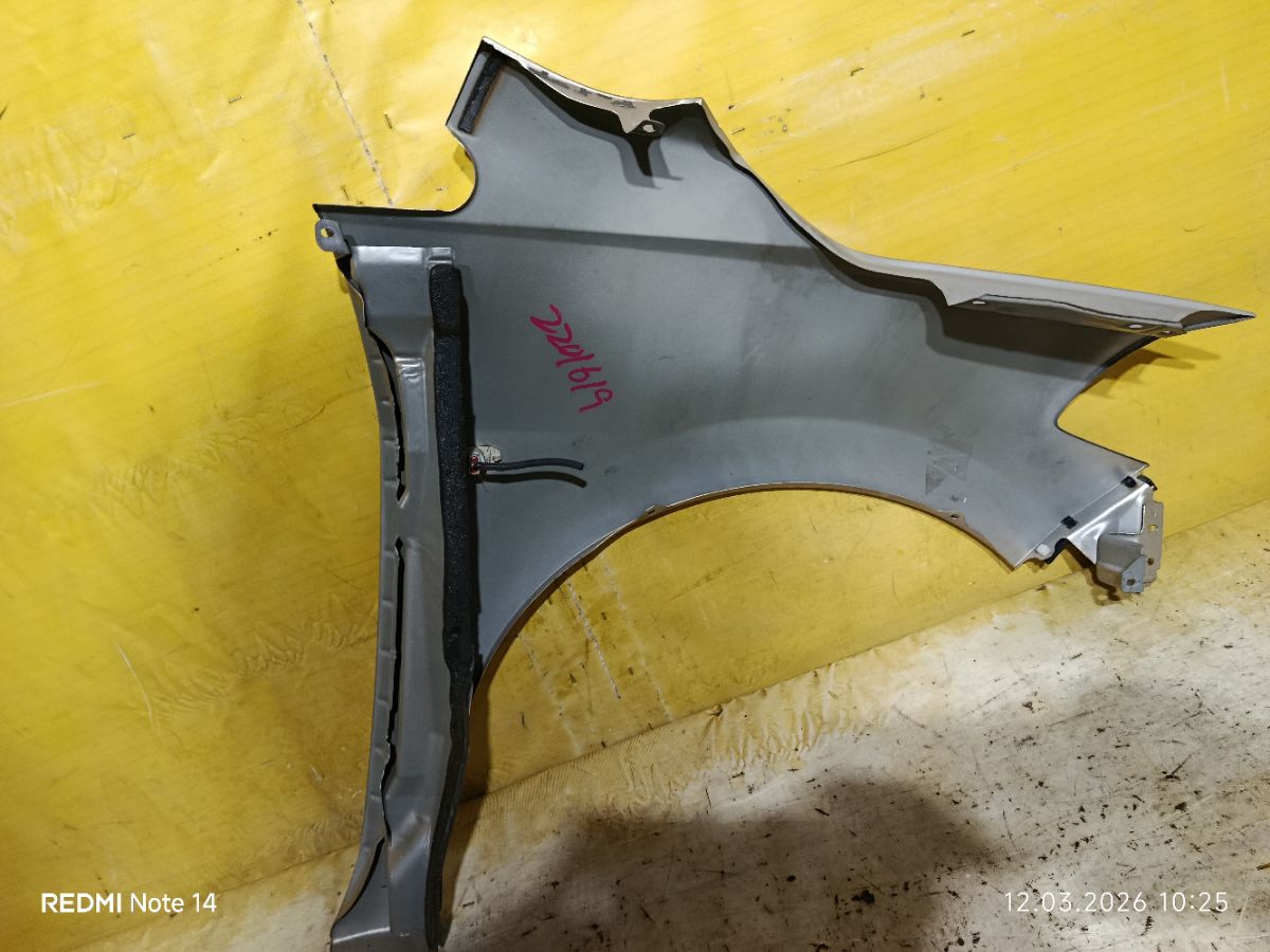Крыло переднее на Nissan Tiida C11 Фото 7