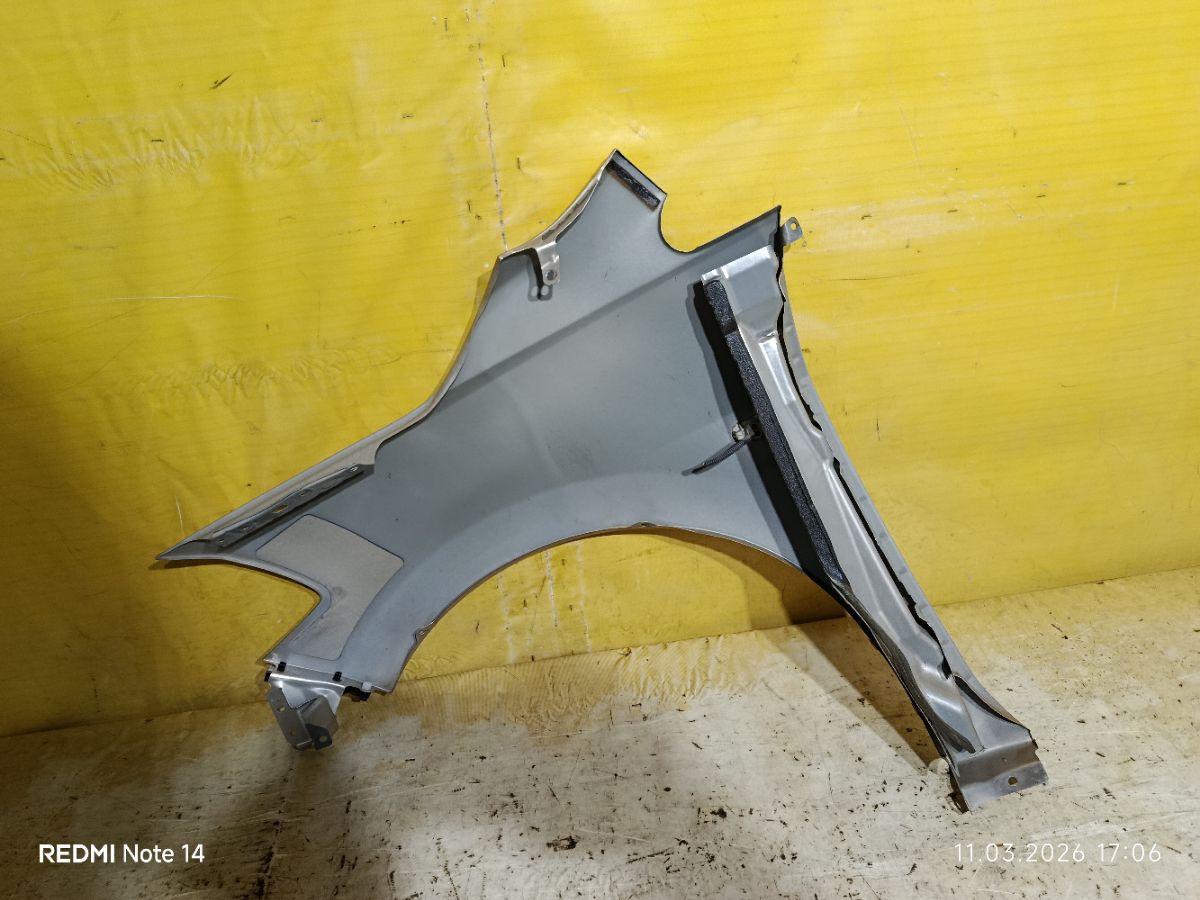 Крыло переднее на Nissan Tiida C11 Фото 7