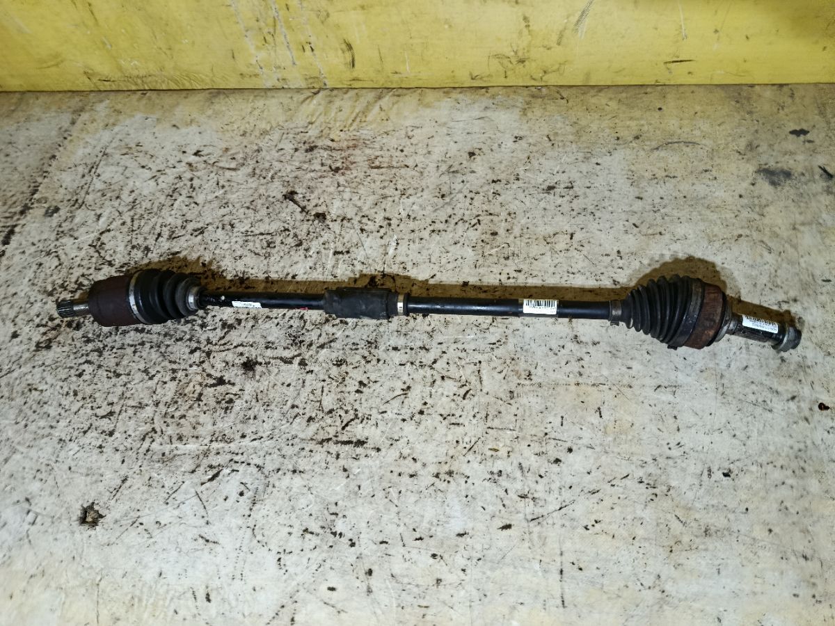 Привод на Honda Fit Shuttle Hybrid GP2 LDA Фото 1