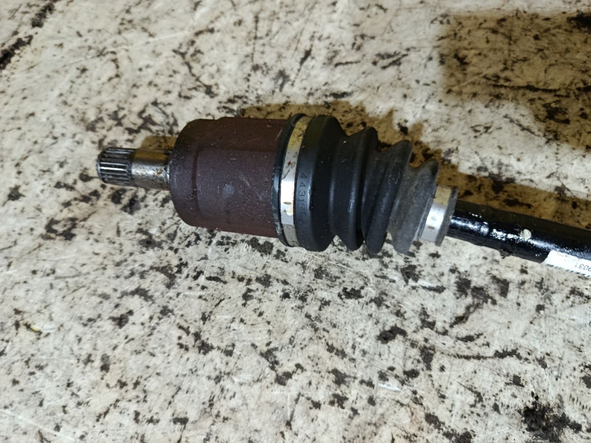 Привод на Honda Fit Shuttle Hybrid GP2 LDA Фото 3