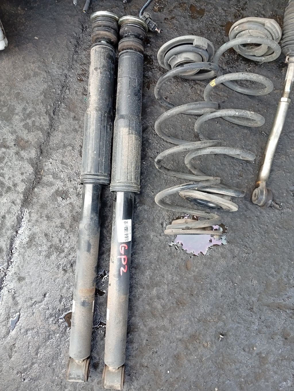 Амортизатор на Honda Fit Shuttle GP2 Фото 3