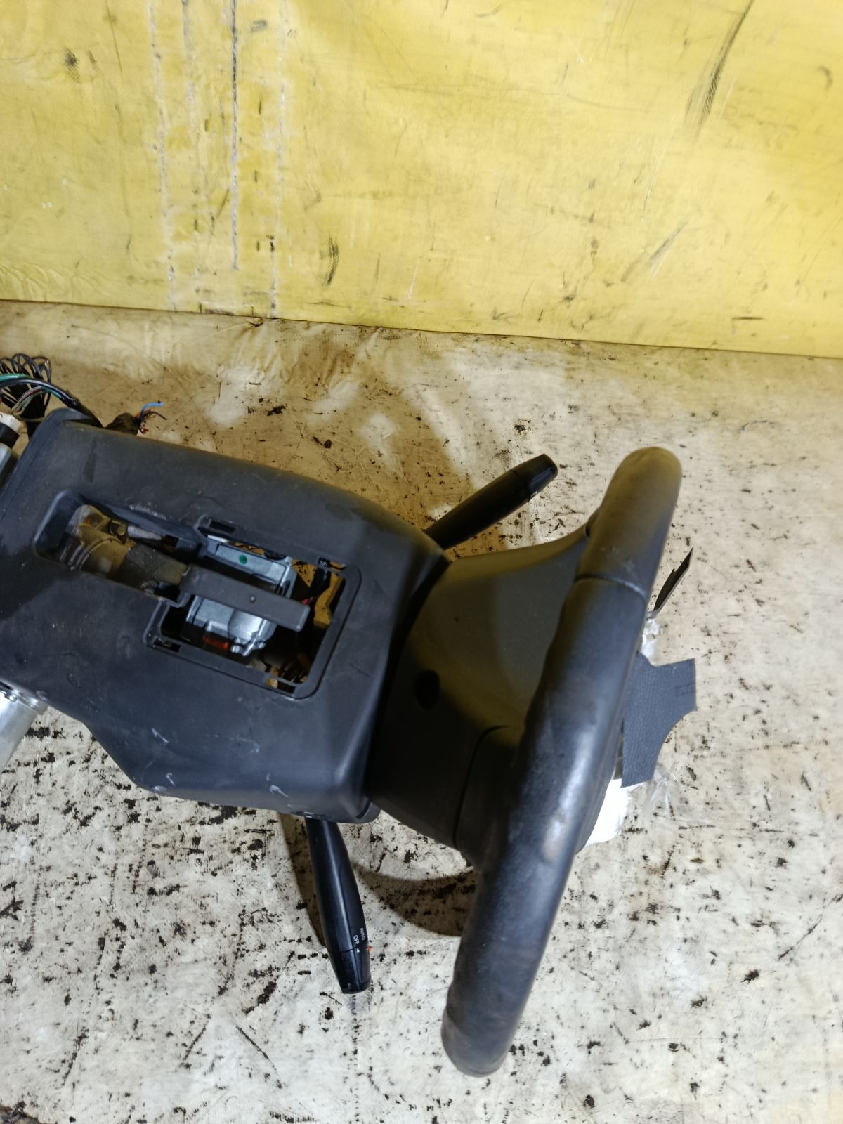 Рулевая колонка на Suzuki Solio MA15S Фото 4