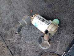 Насос омывателя стекла 28920ED00A на Nissan Tiida C11 HR15DE Фото 3