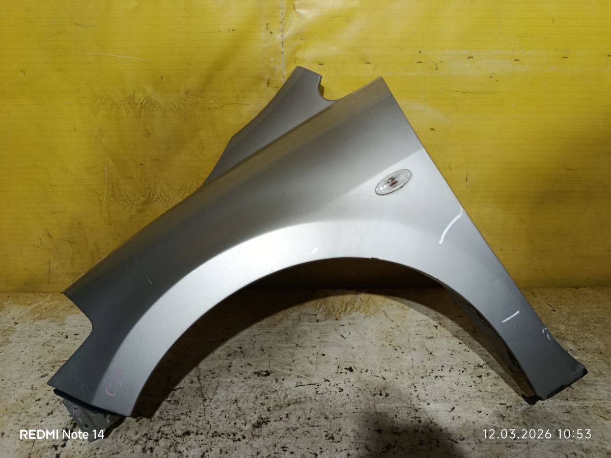 Крыло переднее на Nissan Tiida C11 Фото 1