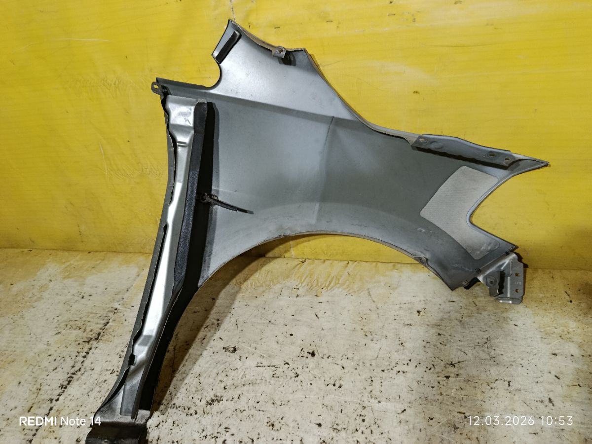 Крыло переднее на Nissan Tiida C11 Фото 4