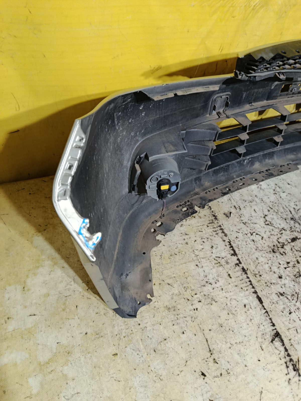 Бампер 02B2704 02B2704,62022-ED025, 62022ED025, 62022ED540, 62022EM00J, DS04213BA, DS04232BA, DS04232BB, DT20100000000, DT20200001000, GD6930, HQ62022EM00J, NS01001DB, NSL10507507, STDTW5000A0, U0505084, UNTEM622294 на Nissan Tiida C11 Фото 13