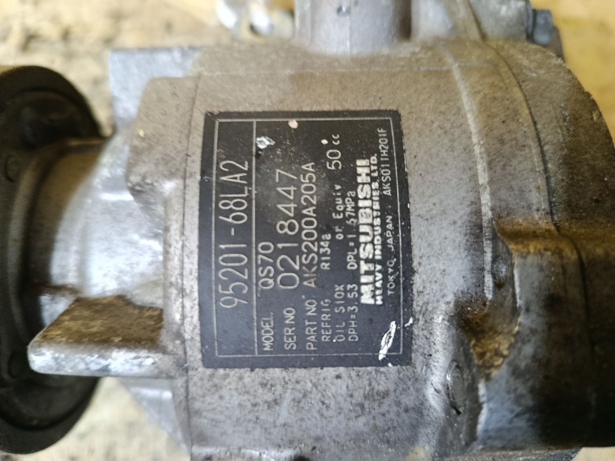 Компрессор кондиционера 95201-68LA2 на Suzuki Solio MA15S K12B Фото 3