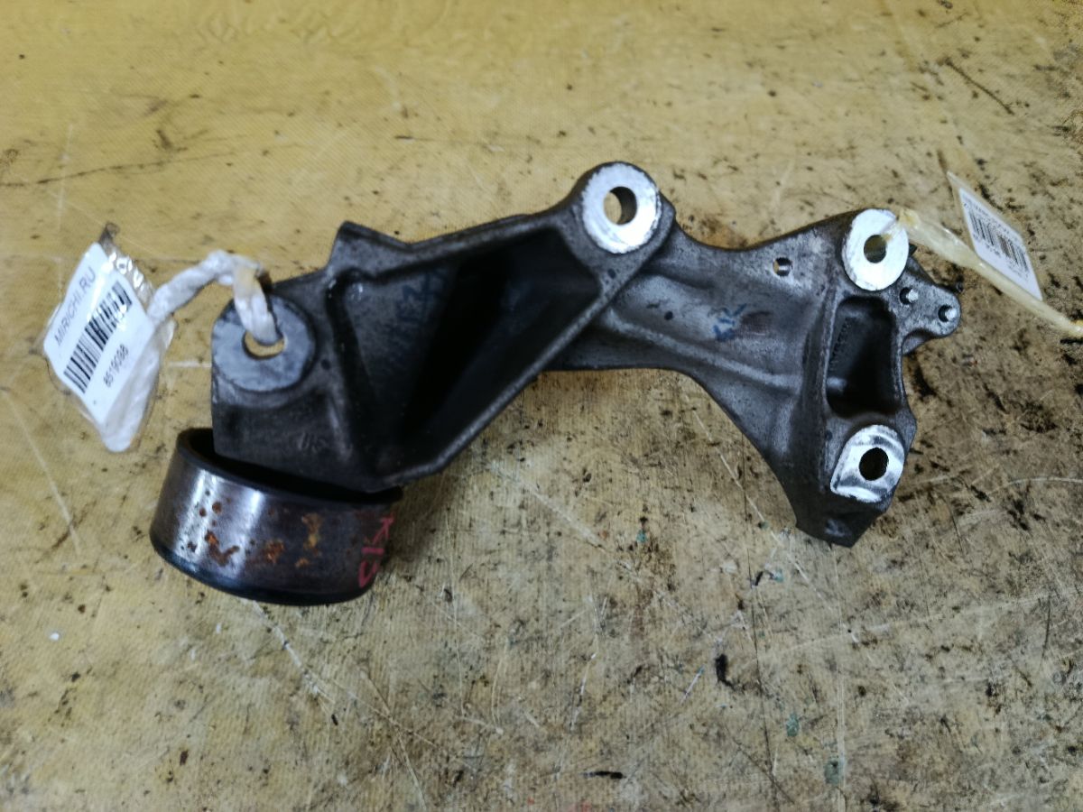 Ролик натяжной на Nissan March K13 HR12DE Фото 3