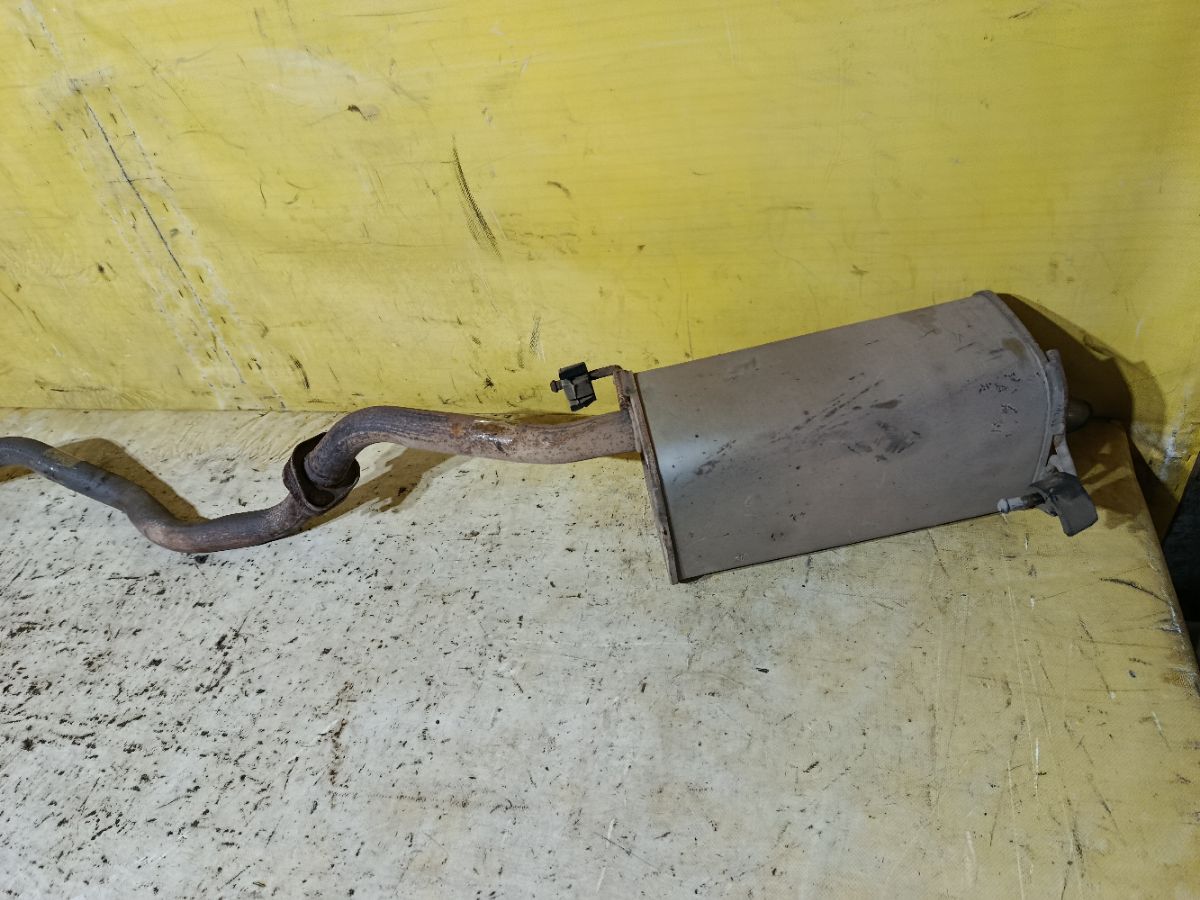 Глушитель на Nissan Note E11 HR15DE Фото 4