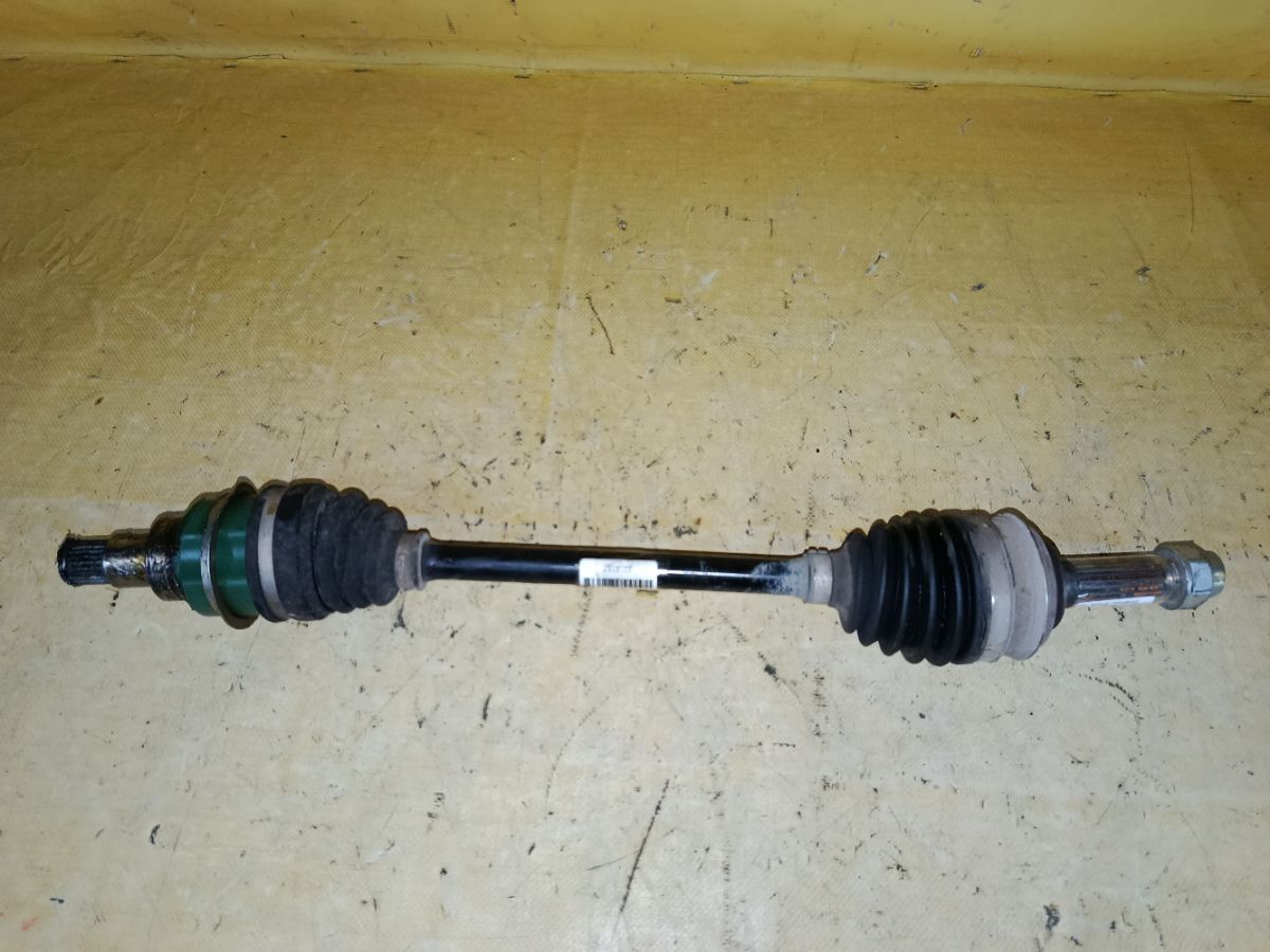 Привод на Daihatsu Move LA100S KF-VE Фото 1