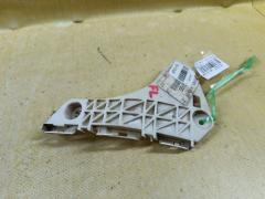 Крепление бампера на Toyota Ractis NCP100 52536-52090, Переднее Левое расположение