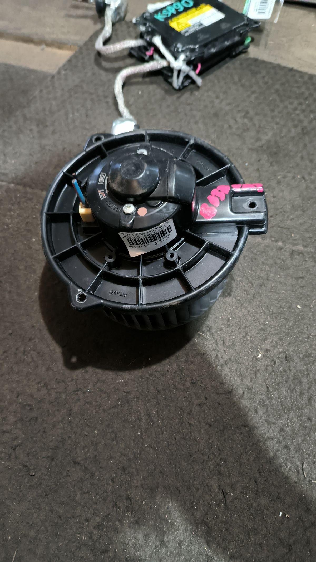 Мотор печки 87103-20120, 87103-20150 на Toyota Wish ZNE10G Фото 7