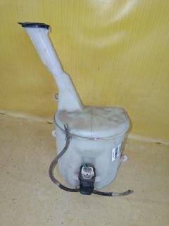 Бачок омывателя 85315-52050 на Toyota Funcargo NCP20 Фото 4