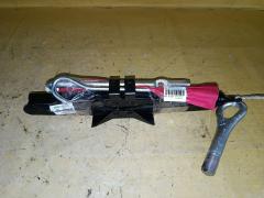 Домкрат на Toyota Passo KGC30