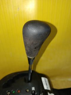 Ручка КПП на Toyota Vitz SCP90 Фото 2