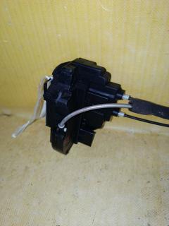 Замок двери на Nissan March AK12 Фото 3