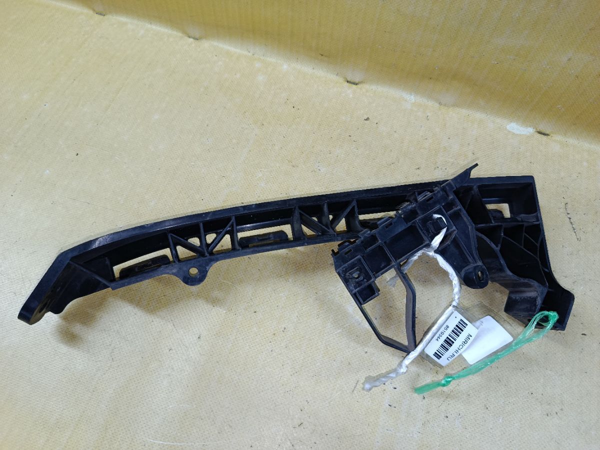 Крепление бампера 71140-TF0-000 на Honda Fit GE8 Фото 6