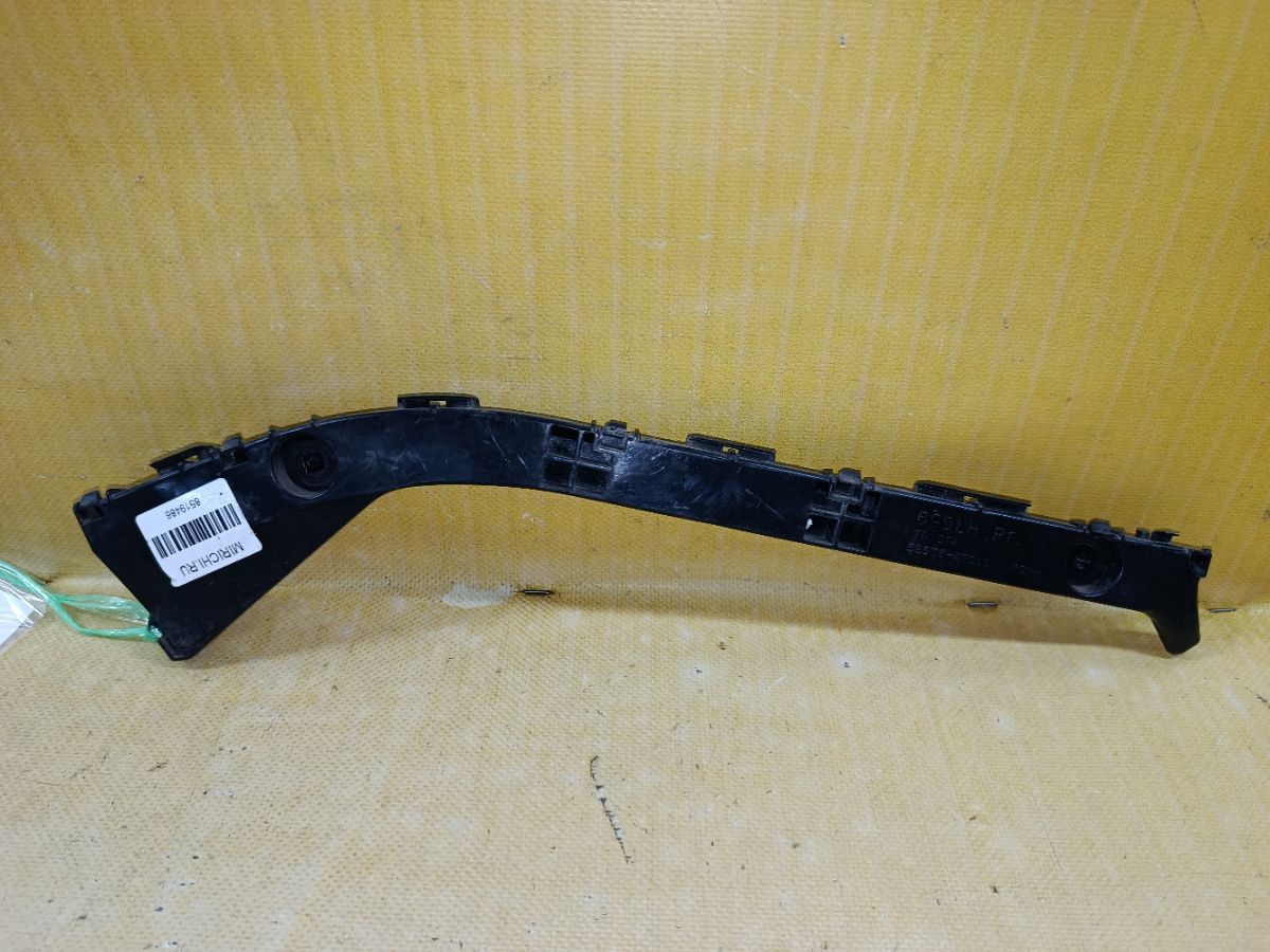 Крепление бампера 52576-47011 на Toyota Prius NHW20 Фото 7