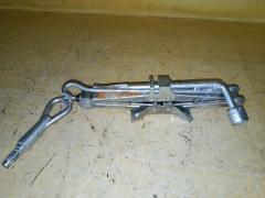 Домкрат на Nissan March K13 Фото 4