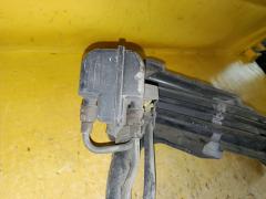 Заливная горловина топливного бака на Toyota Ractis NCP100 1NZ-FE Фото 4