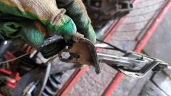 Доводчик двери на Toyota Porte NCP141 Фото 11