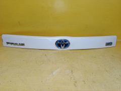 Планка задняя 76811-47070/30 на Toyota Prius ZVW30 Фото 3
