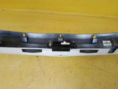 Планка задняя 76811-47070/30 на Toyota Prius ZVW30 Фото 8