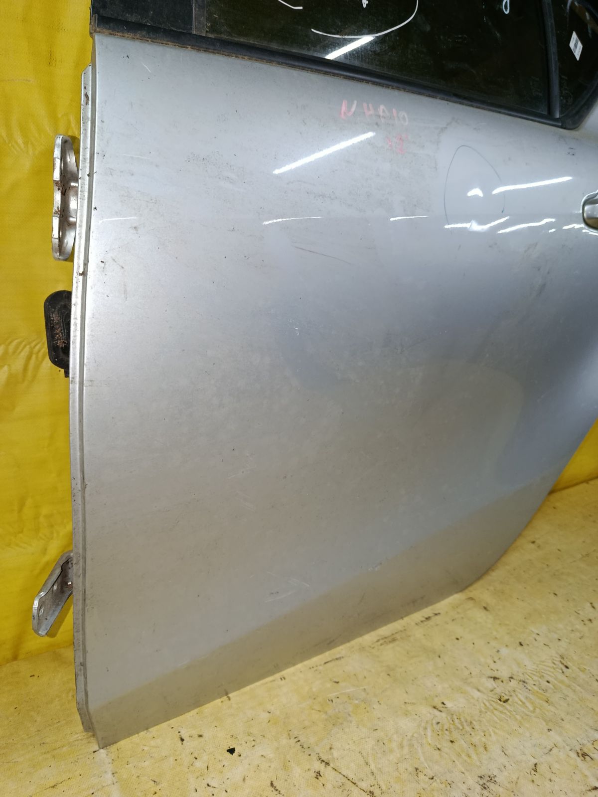Дверь боковая на Toyota Aqua NHP10 Фото 6