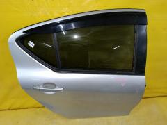 Дверь боковая на Toyota Aqua NHP10 Фото 8