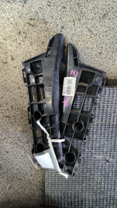 Крепление бампера 52115-47020, 52116-47020 на Toyota Prius ZVW30 Фото 9