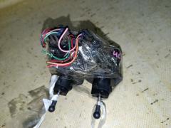 Электрокорректор фар 85661-50040 на Toyota Celsior UCF30 Фото 4