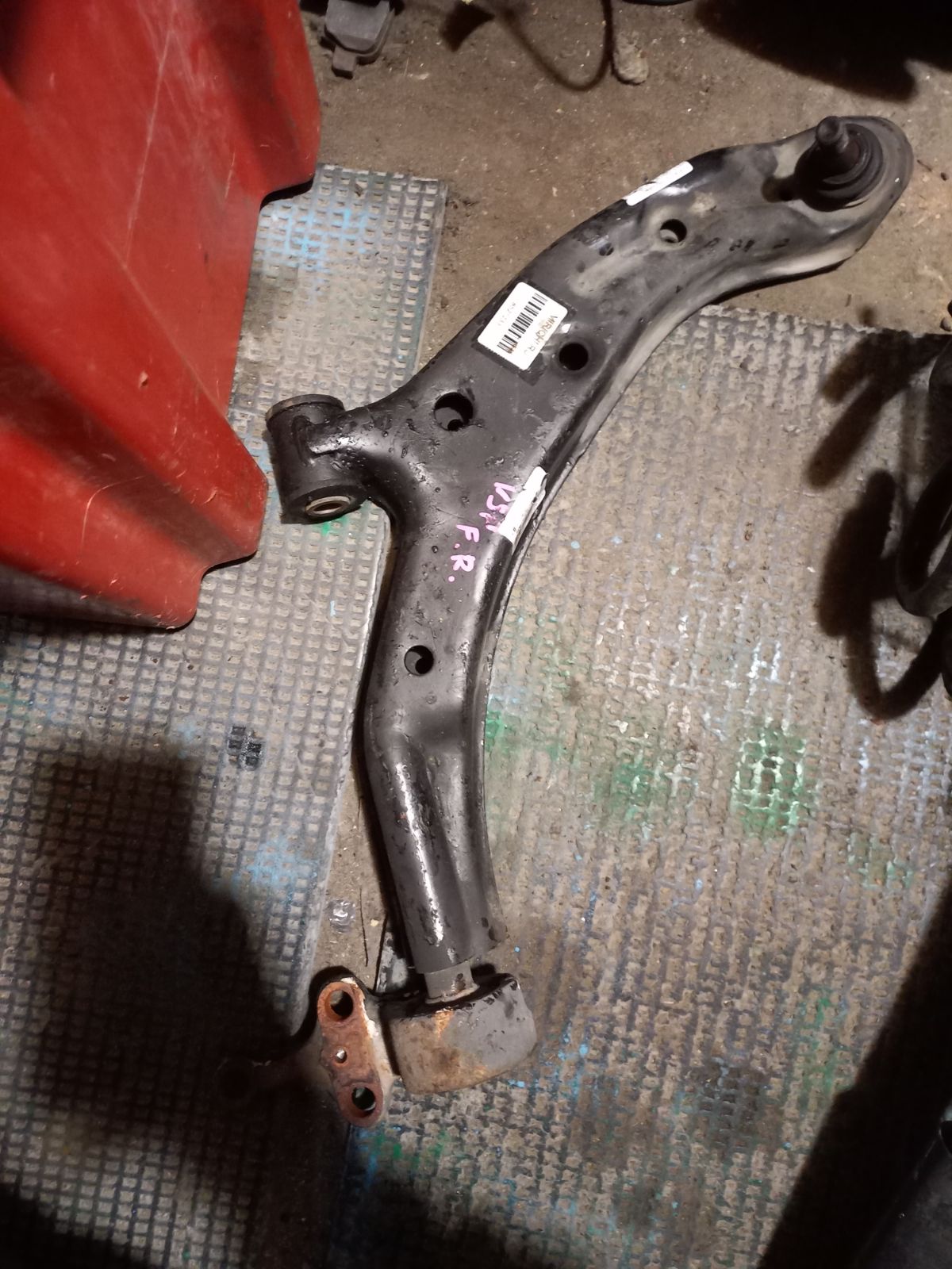 Рычаг 54500-4M400, 54500-4M401, 54500-4M410, 54500-4M411, 54500-4M500, 54500-4M501, 54500-WD000, 54500-WD001, SH-49067, UQ-075-7540, UQ-075FR-QG10 на Nissan Ad Van VY11 QG13DE Фото 8