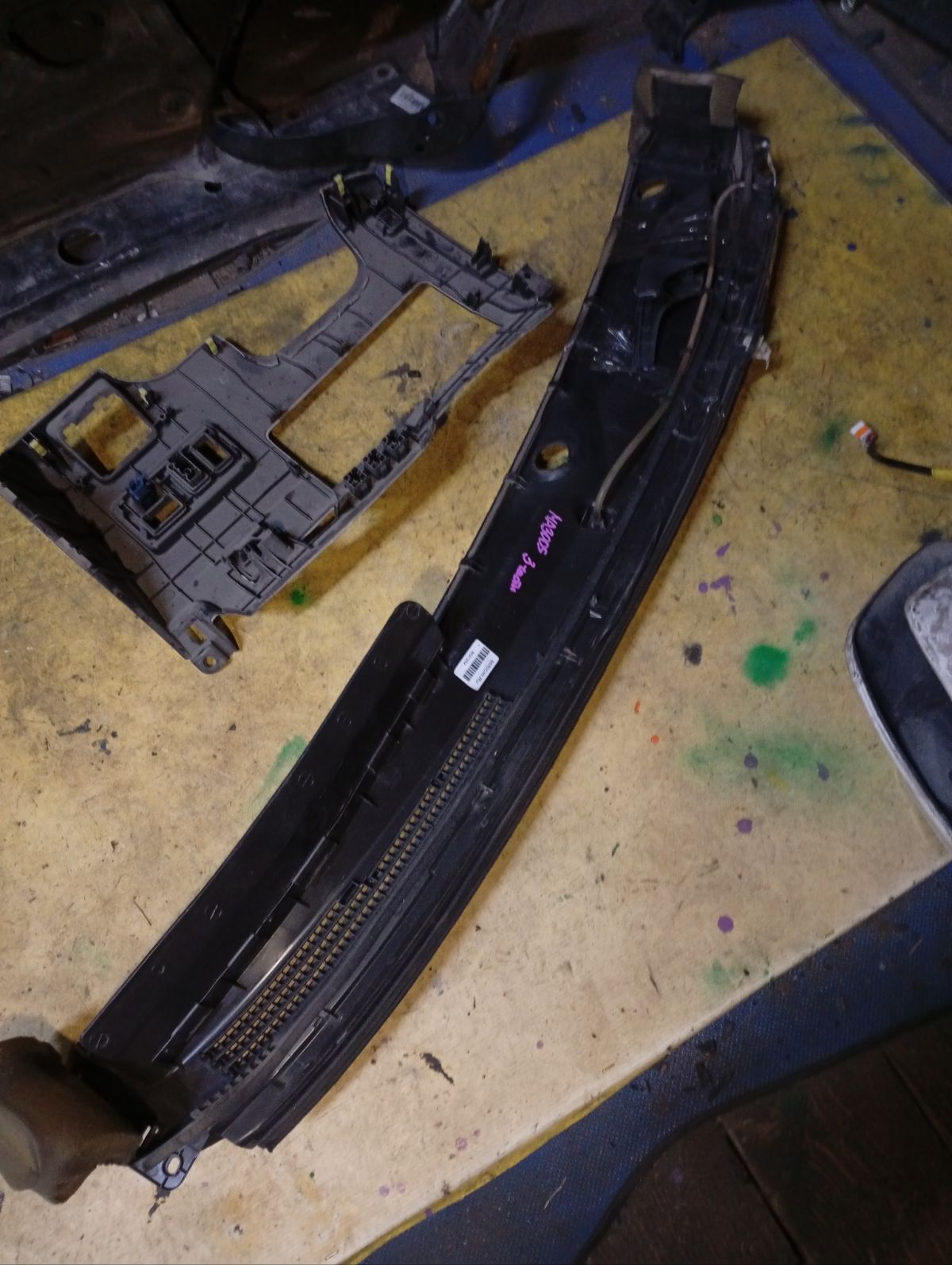 Решетка под лобовое стекло 55708-B2060 на Daihatsu Mira E:s LA300S Фото 11