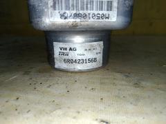 Насос гидроусилителя 6R0423156B на Volkswagen Polo 6R CBZ Фото 6